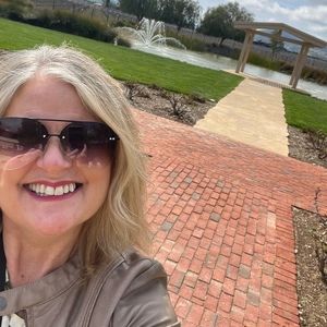 Meet your Posher, Kristin